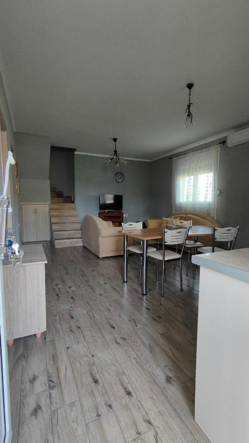 Γιώργος Και Εύα Appartement Karianí Buitenkant foto